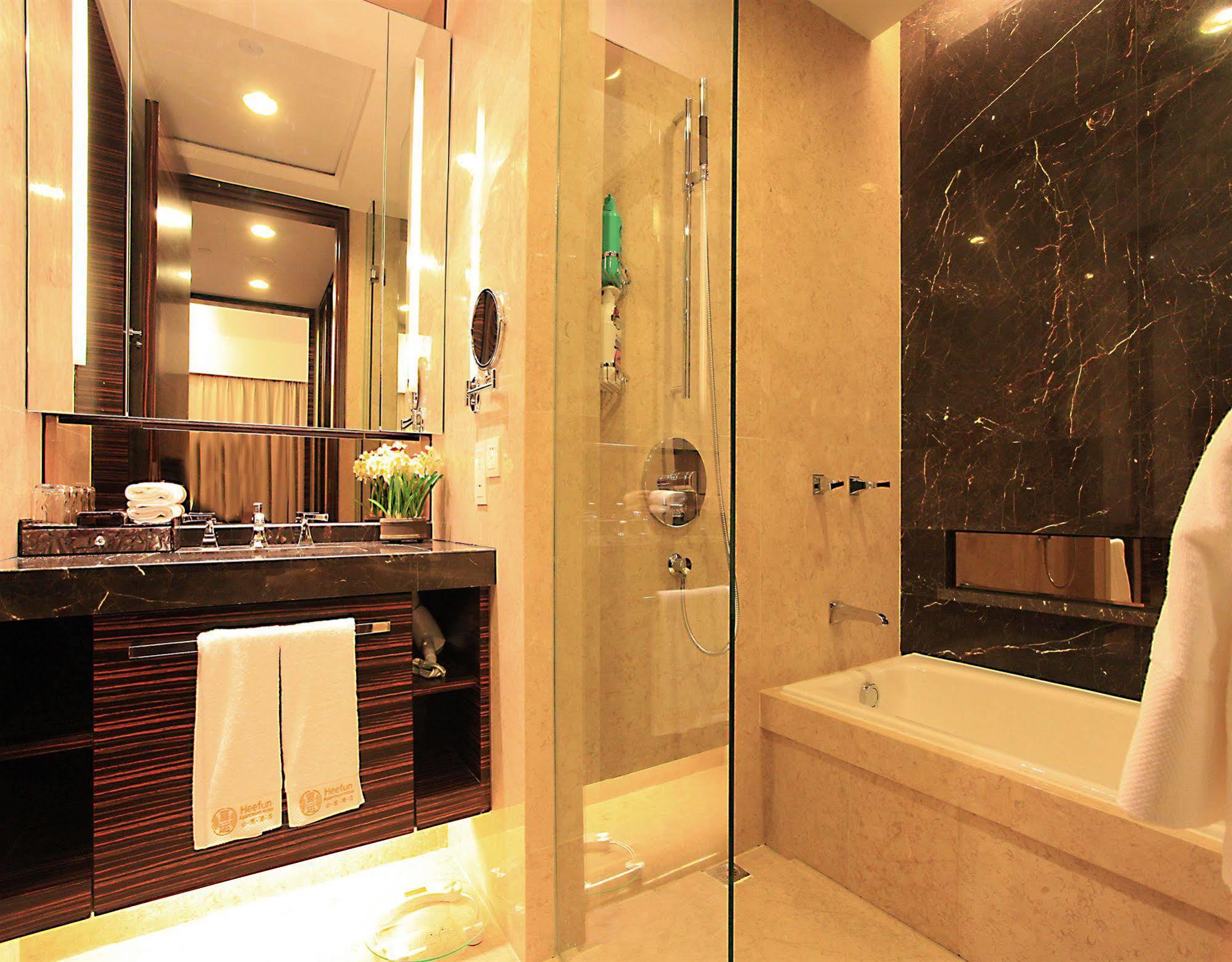 Heefun Apartment Gz -Poly World Trading Center-Walking Distance To Canton Fair Εξωτερικό φωτογραφία